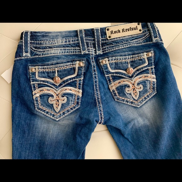 NWT! ROCK REVIVAL BERMUDA SHORTS RETAIL 198. - Picture 8 of 8